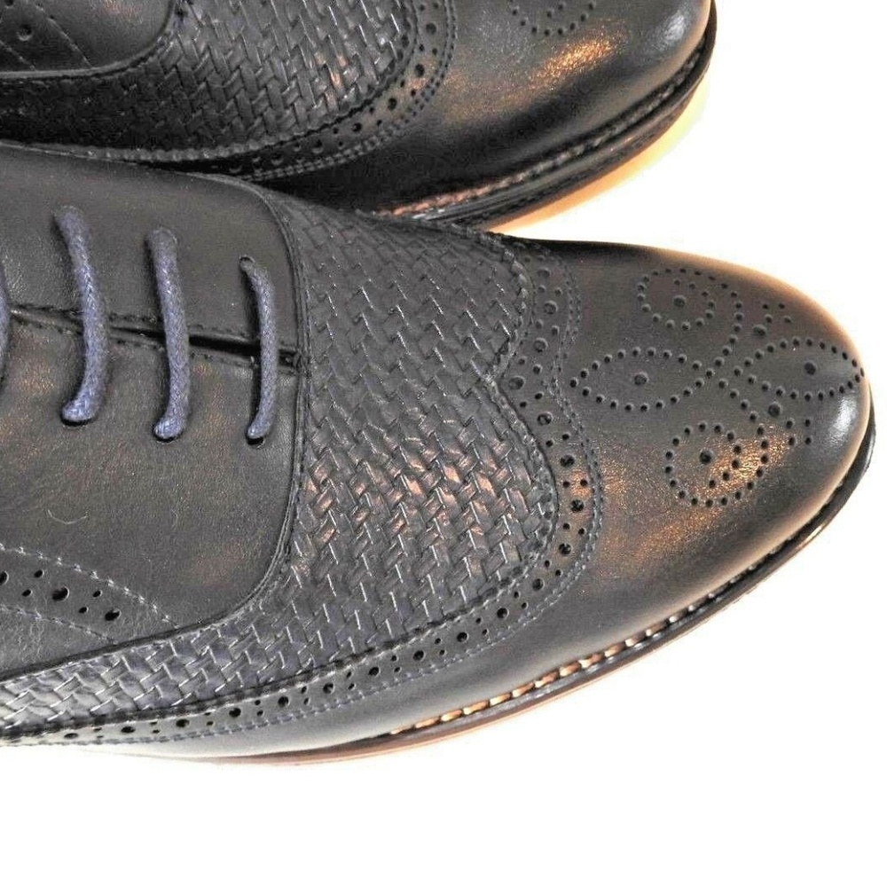 Men's Navy Diego Wingtip Oxford Shoes Size 8.5